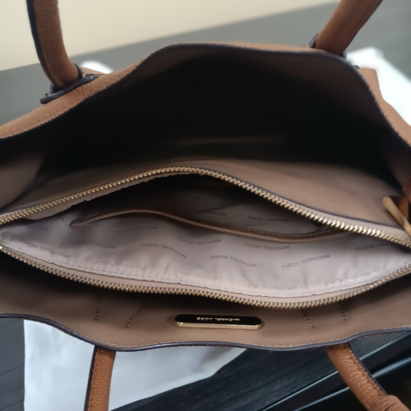 Michael Kors Purse Brown Pebble Mercer Tote Crossbody Strap w/ Dust Bag - Picture 8 of 11